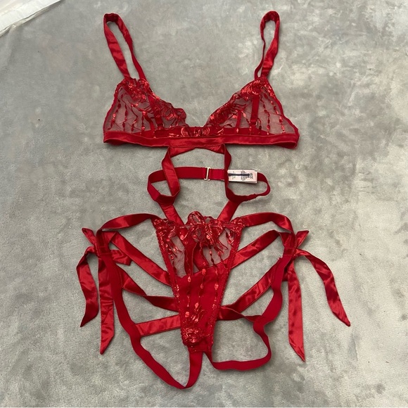 New! Victoria’s Secret Very Sexy Red Bow Embroidery Open-Back Teddy 4405 - Picture 4 of 9